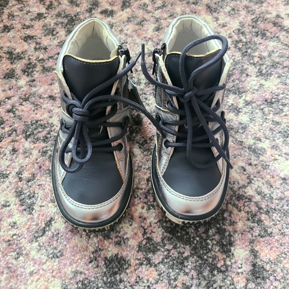 NWT European kids leather shoes